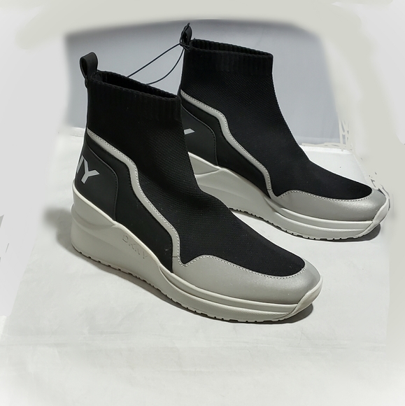 Dkny Wedge Slip On Sneaker Boots 8m New 
